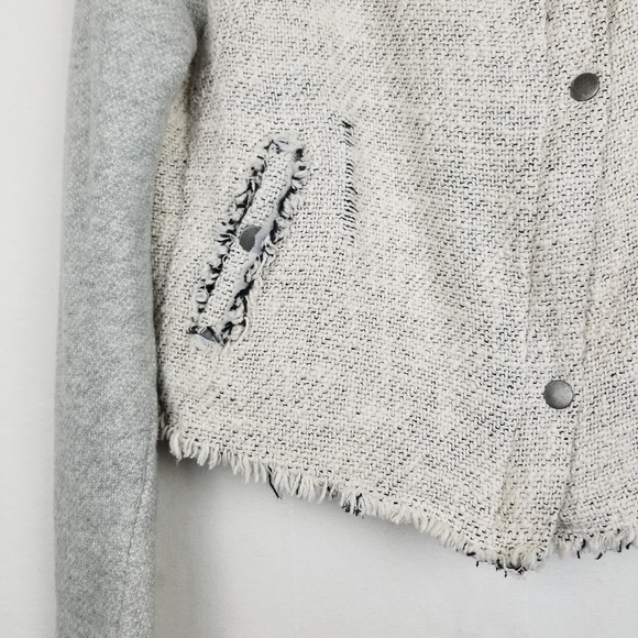Free People Tattered Tweed Gray Cropped Moto Fleece Sleeve Jacket Size 6 - Picture 8 of 12